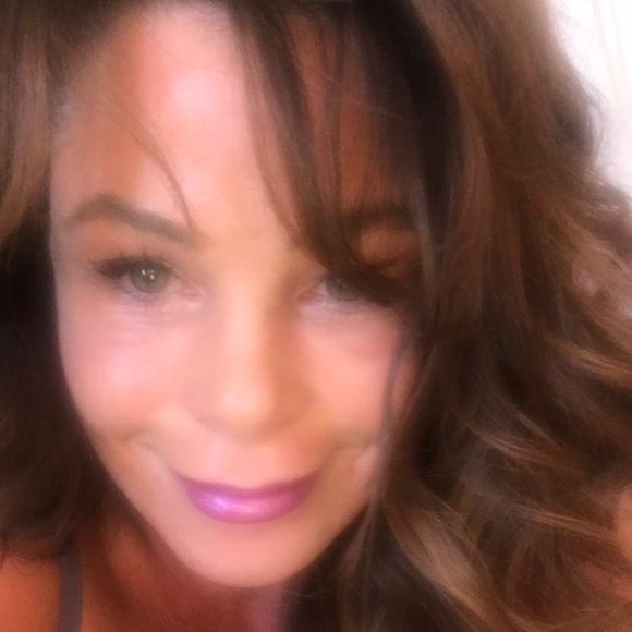 Meet your Posher, Ronna - Picture 1 of 1